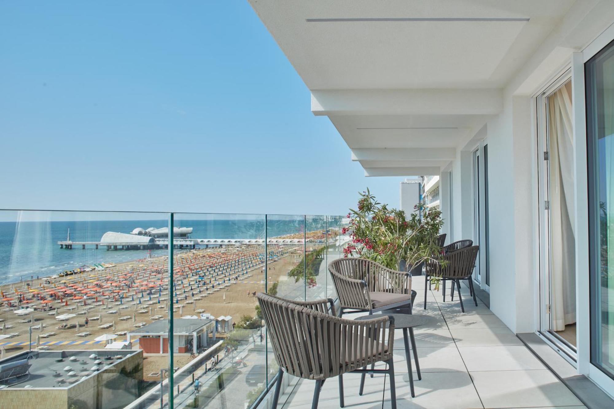 Hotel Pelikan Линьяно-Саббьядоро Экстерьер фото