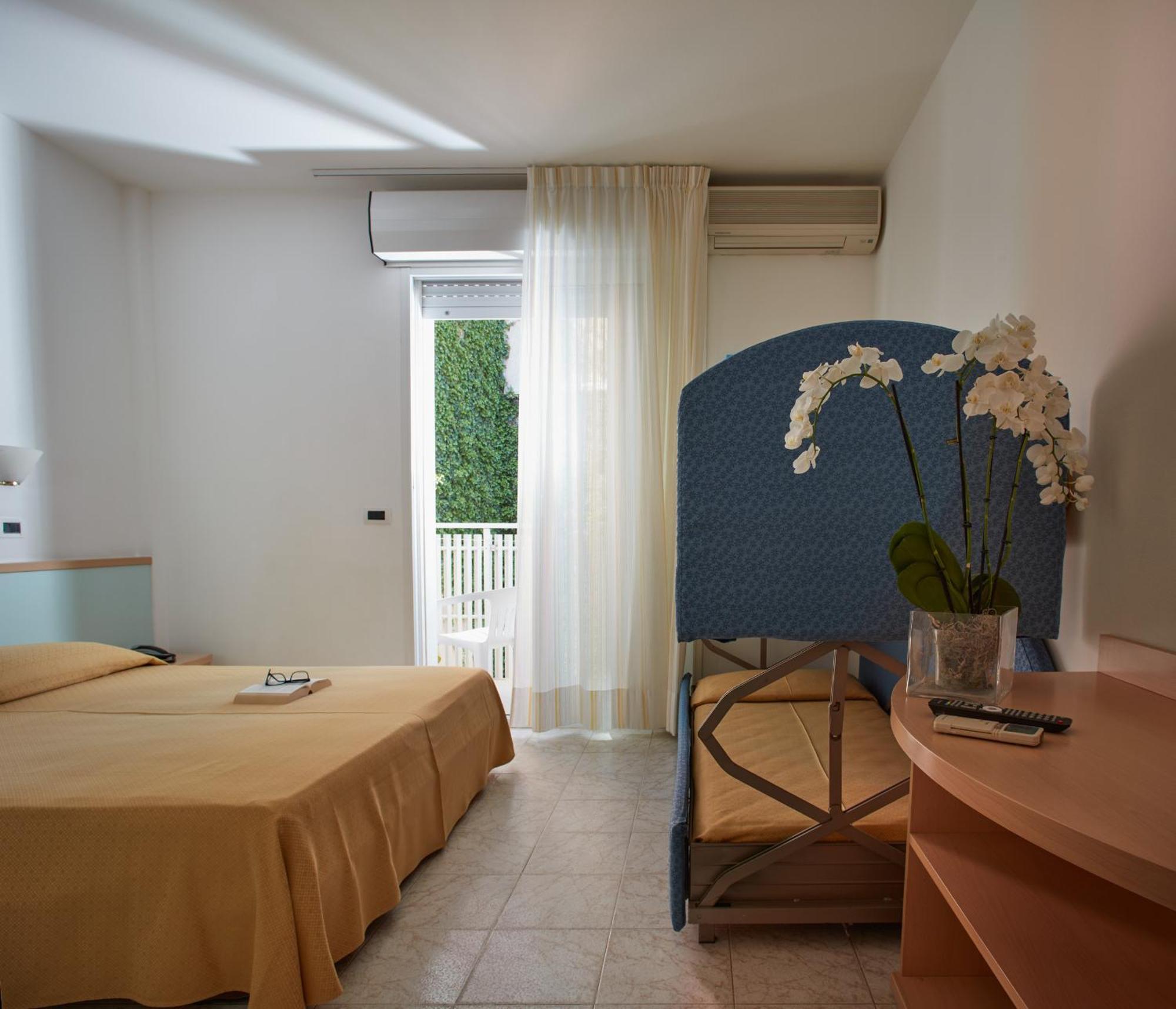 Hotel Pelikan Линьяно-Саббьядоро Экстерьер фото